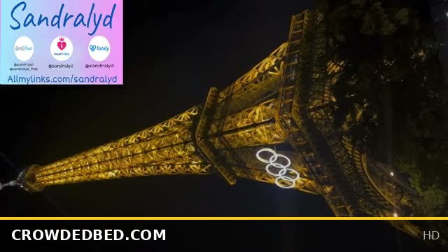 Parisian threesome gets steamy under the Eiffel Tower